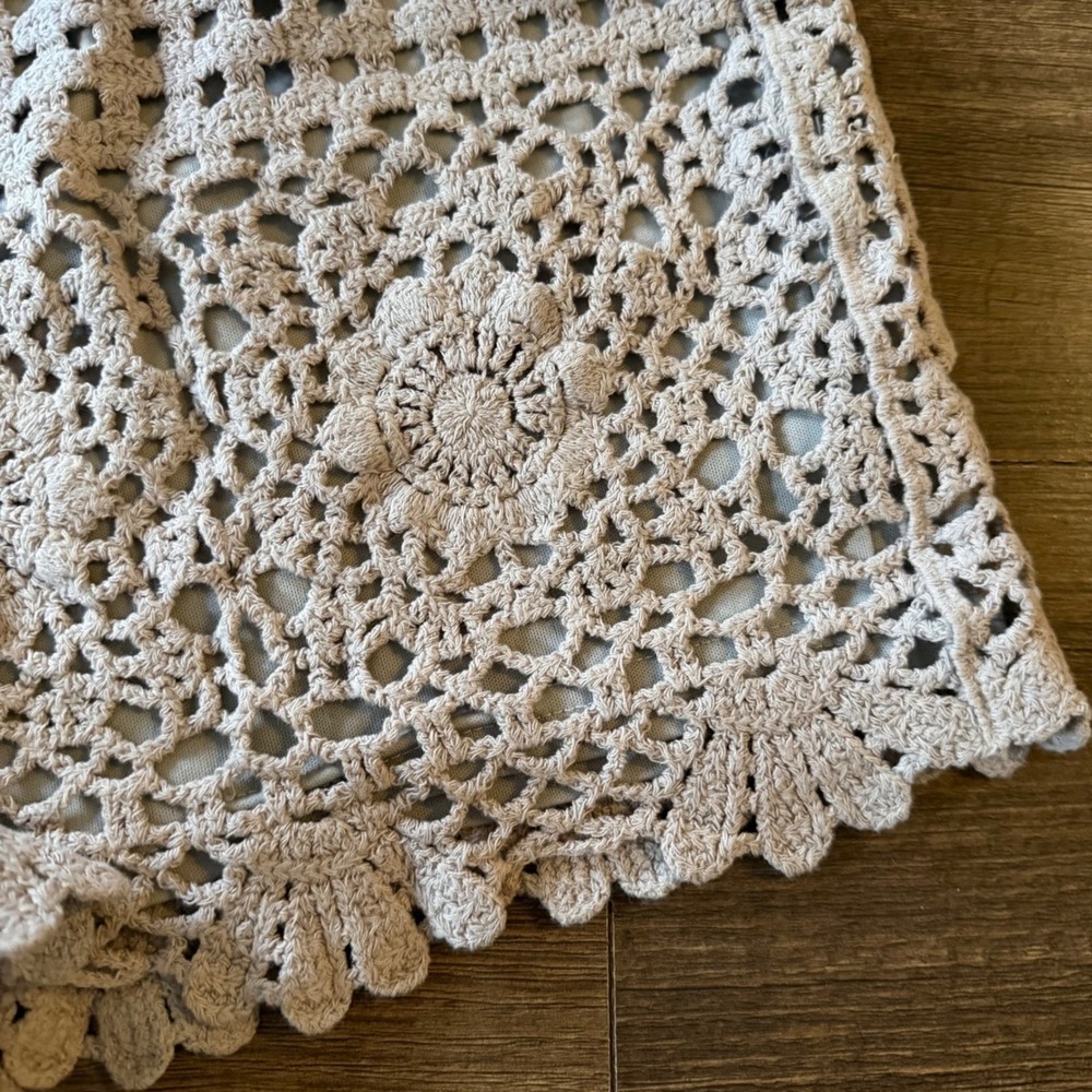 Easel Crochet Shorts Women Medium Beige Excellent Boho Floral Scalloped Festival - Picture 2 of 10